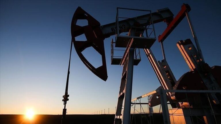 Нефть растёт на фоне напряжённости в Красном море