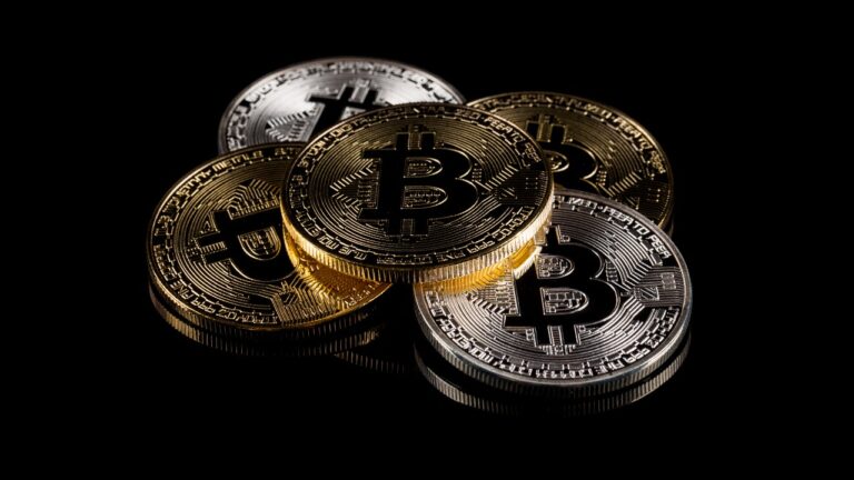 Цена на биткоин достигла отметки $41 000