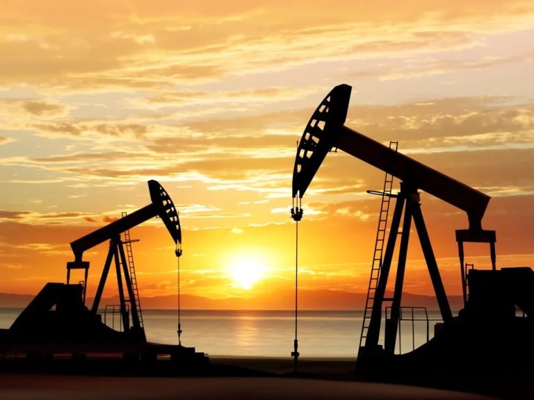 Цены на нефть показывают разнонаправленность