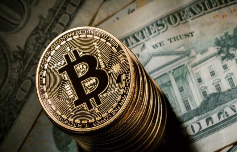Цена на биткойн превысила отметку в $57 000