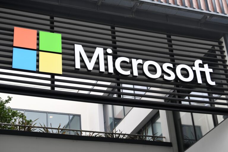Microsoft в плюсе за счет инвестиций в ИИ