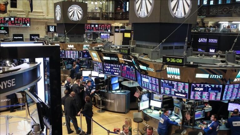 Sharp fall in stocks triggers selloff