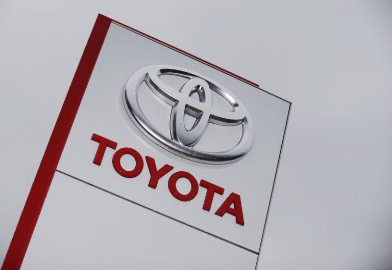 Акции Toyota упали на фоне урегулирования иска по загрязнению на $1.6 млрд в США