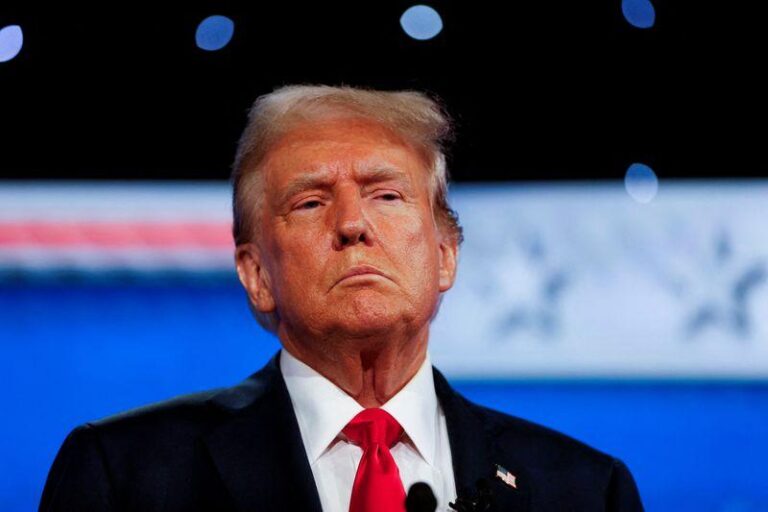 Трамп намерен установить рекорд по указам в первый день на посту президента