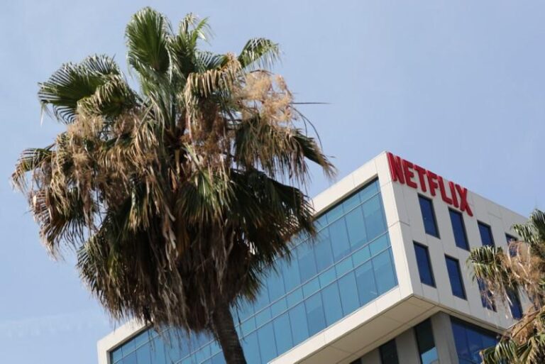 Netflix, Oracle, Travelers и Procter & Gamble растут на премаркете; падение акций J&J