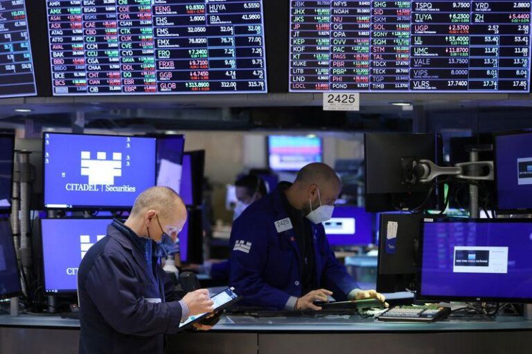 Фьючерсы на американские акции немного снижаются после рекорда S&P 500; рынки оценивают речь Трампа
