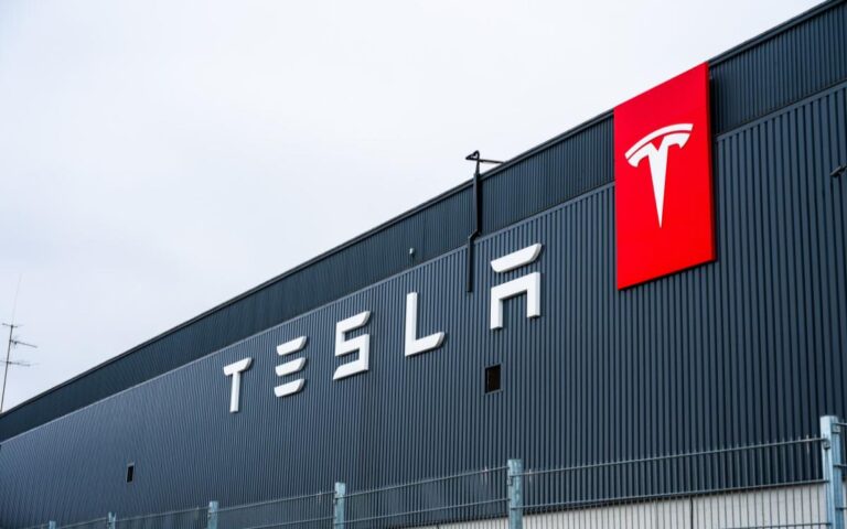 Инвесторы Tesla делают ставку на новую бюджетную модель