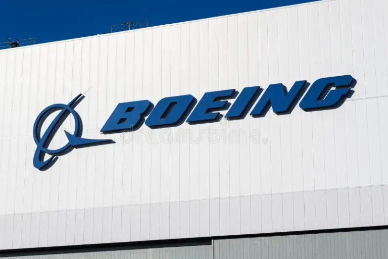 Boeing сообщает об убытке в 11,8 млрд долларов: что происходит с авиагигантом?