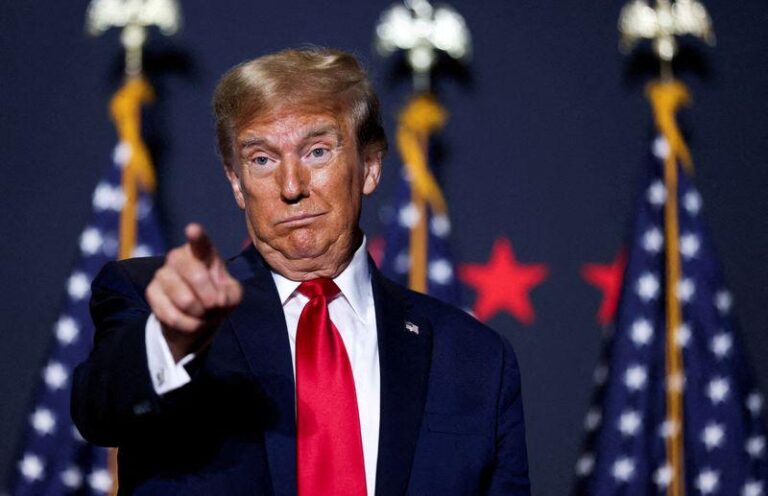 Трамп вводит тарифы на товары из Мексики, Канады и Китая с субботы