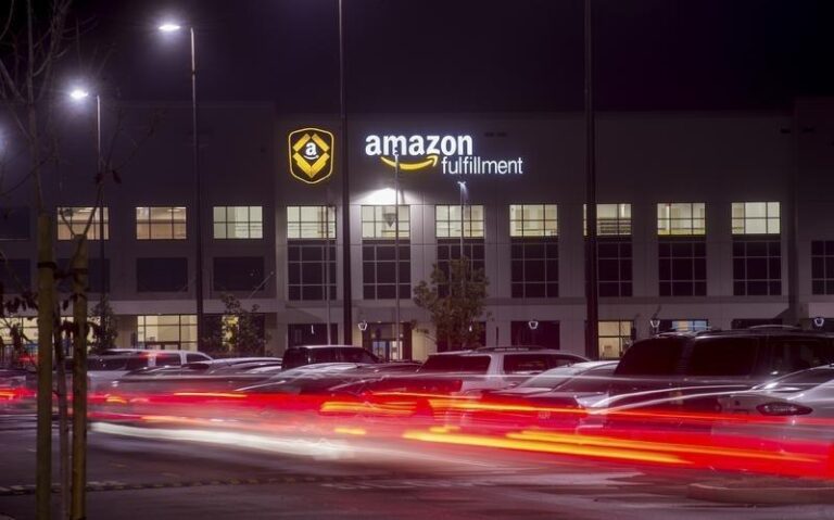 STMicroelectronics запускает фотонический чип для дата-центров в сотрудничестве с Amazon