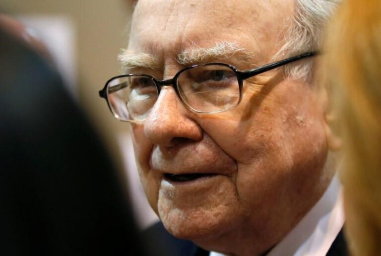 Berkshire Hathaway фиксирует рекордные операционные доходы на фоне роста наличных резервов