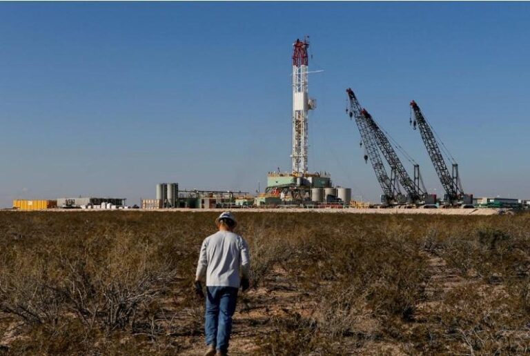 Мировые цены на нефть могут снизиться в первый раз с ноября: экономическая неопределенность под давлением