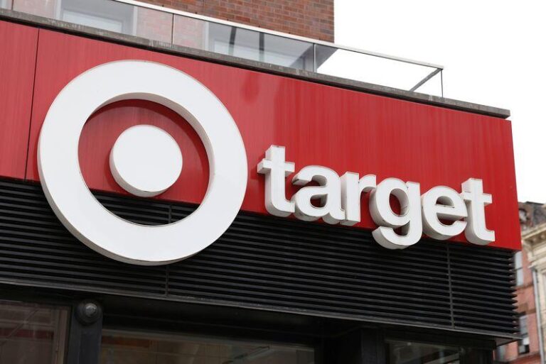 Target, Best Buy и Tesla теряют позиции на premarket; AutoZone демонстрирует рост