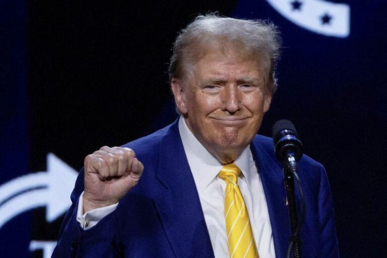 Демократы протестуют против речи Трампа в Конгрессе: выходы, помехи и серьезные знаки