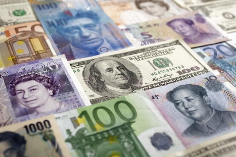 Биткойн упал на 5.47% и сейчас составляет $81,554.67