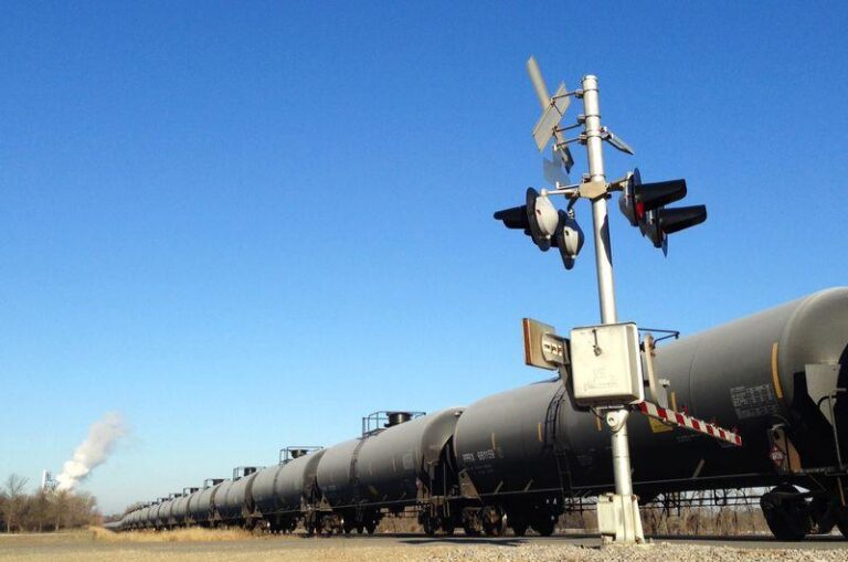 CERAWEEK: Канада может увеличить поставки нефти в США, но нуждается в новых рынках