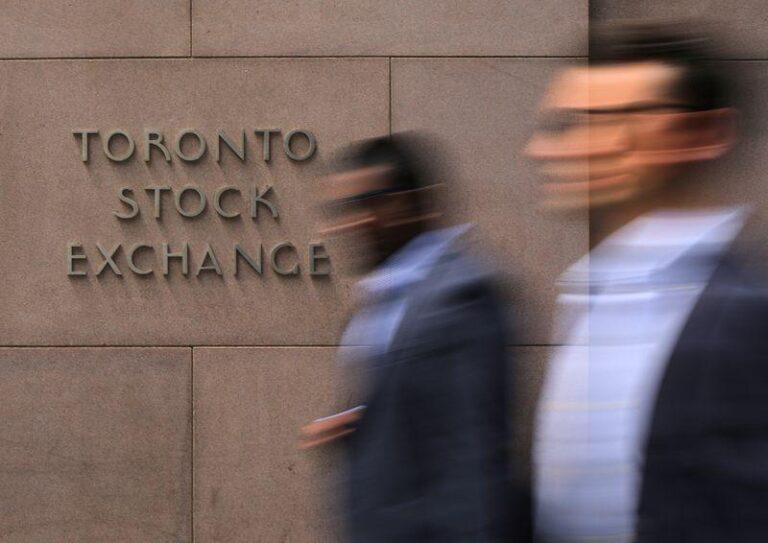 Фьючерсы на индекс S&P/TSX 60 в Торонто падают на фоне неясности по тарифам в США