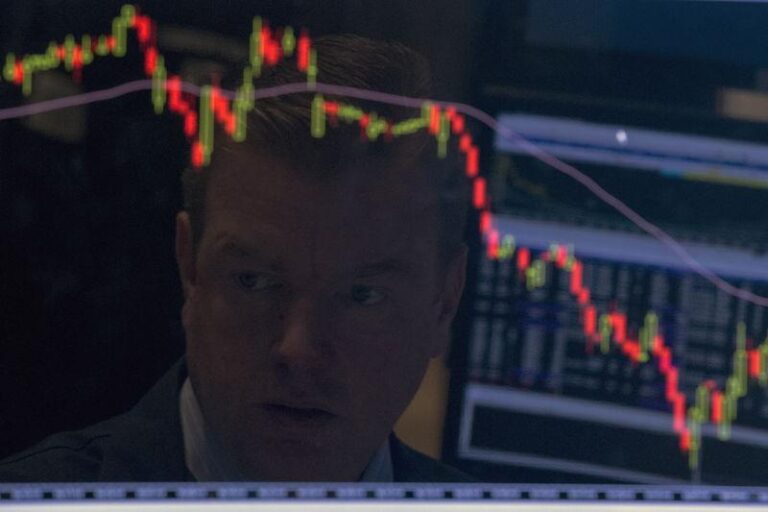Эд Ярдени снижает прогноз по S&P 500 из-за возросшего риска стагфляции