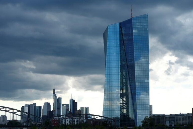 Французский винодел надеется, что угрозы Трампа по таможенным пошлинам на европейское вино – это всего лишь игра слов