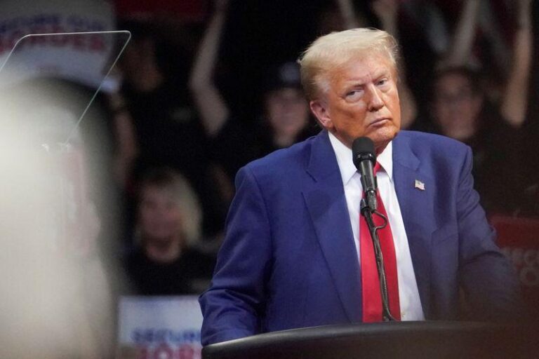 Трамп задается вопросом: помогал ли кто-то Ли Харви Освальду в убийстве Кеннеди?