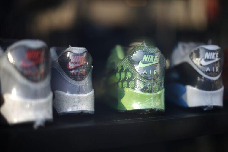 Nike возобновляет продажи на Amazon: эксперты комментируют реакцию рынка