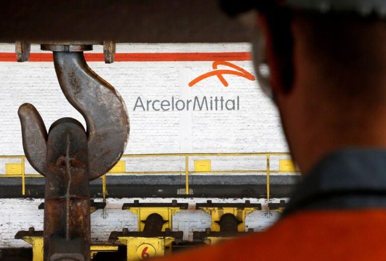 Акции ArcelorMittal стремительно растут на фоне поддержки партнерства с Nippon Steel от Трампа