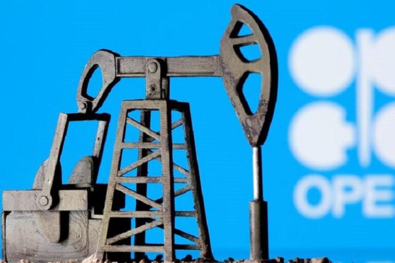 Цены на нефть остаются стабильными перед важной встречей ОПЕК+