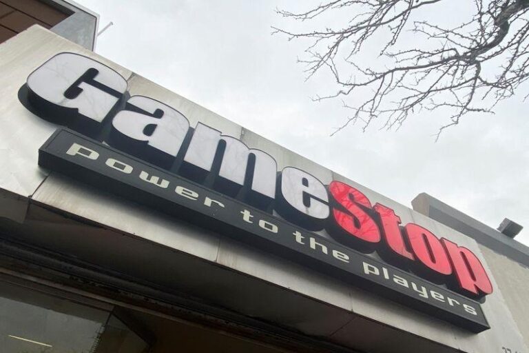 GameStop делает шаг к криптовалютам с инвестицией в $513 миллионов в биткойн