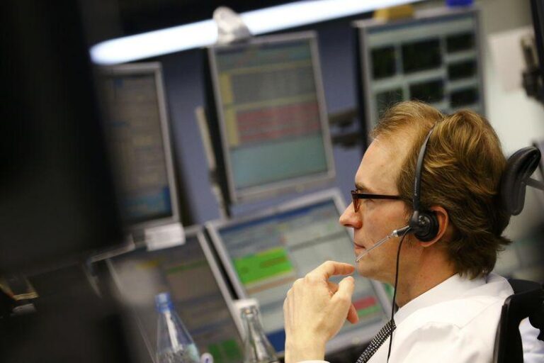 Акции Adaptimmune обрушились после объявления о планах делистинга с Nasdaq