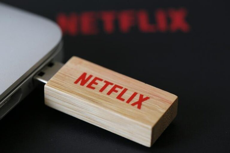 Акции Sirius XM растут на фоне возможной сделки с Netflix по лицензированию подкастов