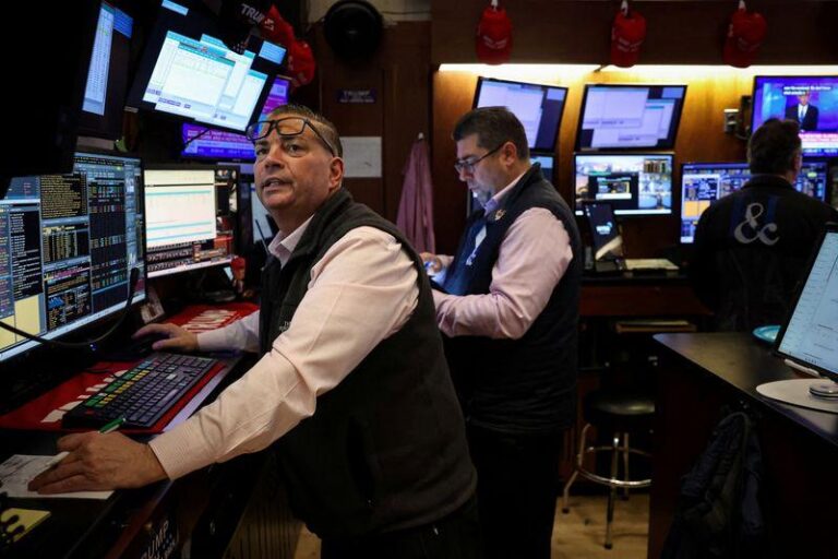 Обзор рынка на неделе: что ждать от Dow Jones, Nasdaq и S&P 500 после спада в технологическом секторе?