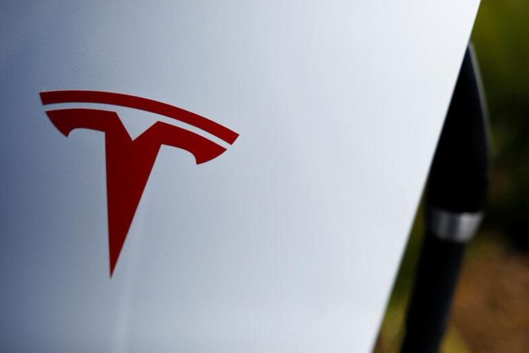 Tesla побила рекорд продаж автомобилей в Норвегии за год, оставаясь целый месяц до конца года