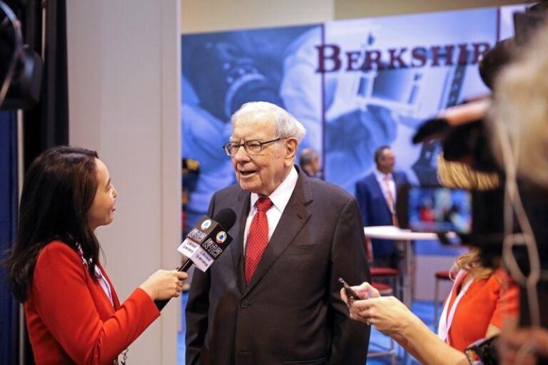 Баффет: Berkshire вероятно будет существовать через 100 лет