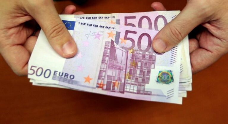EUR/USD достигнет 1.23 во втором квартале, прогнозы экспертов