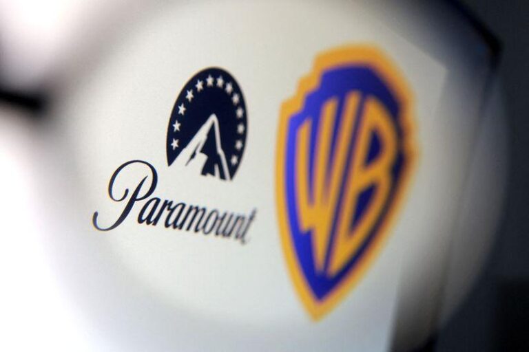 Сделка Paramount-Warner Bros угрожает потерей рабочих мест в Голливуде, предупреждает глава Netflix
