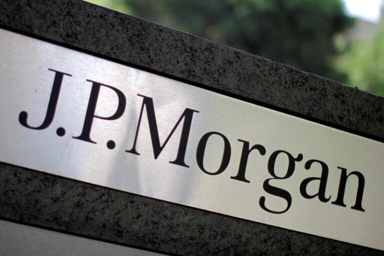 JPMorgan снижает прогноз по S&P 500: шок от нефти и опасная самодовольство на рынке