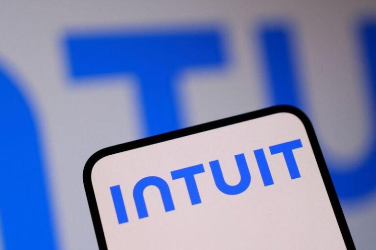 Акции Intuit выросли после назначения в топ-выбор Morgan Stanley