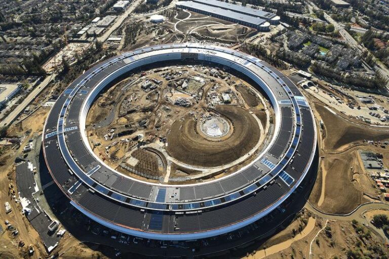 Apple открывает Siri для сторонних AI-помощников в iOS 27