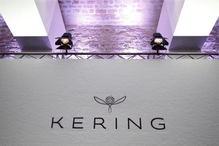 Kering падает после понижения рейтинга от аналитиков, проблемы Gucci становятся явными