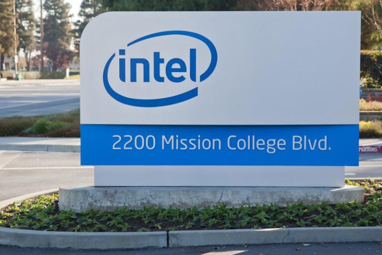 Northland повысил целевую цену акций Intel до рекордных $92 благодаря ценности фабрик