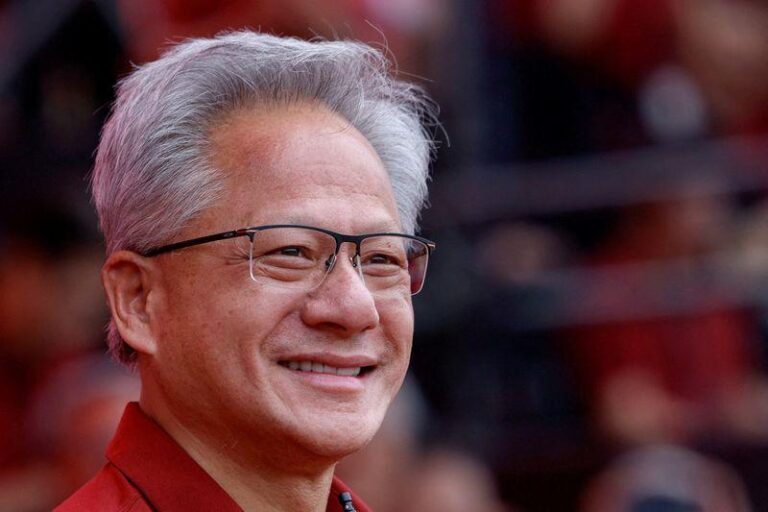 Nvidia разрушает планы Intel: гигант на $5 трлн стремительно растет на фоне перехода AI к процессорам