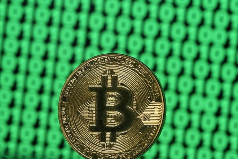 Биткоин остаётся ниже $60k: отток средств из ETF продолжается 7 неделю подряд