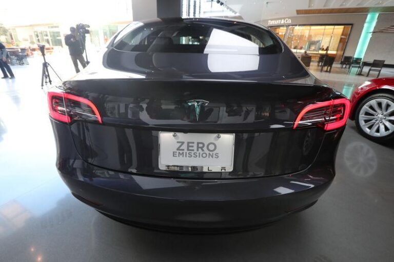 Tesla представила шестиместную модель Y в США и Пуэрто-Рико
