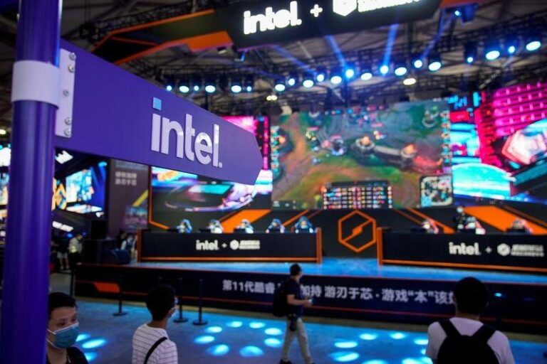 Intel набирает силу благодаря сильным прогнозам, которые предвещают рост ИИ и разворот компании