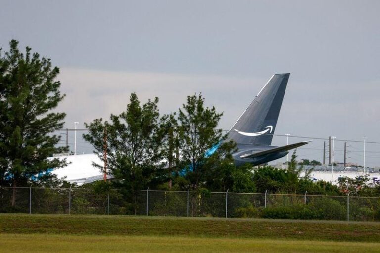 Полет Amazon Prime Air Boeing 767: аварийная ситуация на взлетно-посадочной полосе в аэропорту Майами