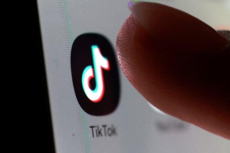 Португальская группа D3 подает в суд на Meta, TikTok и YouTube за зависимый дизайн контента