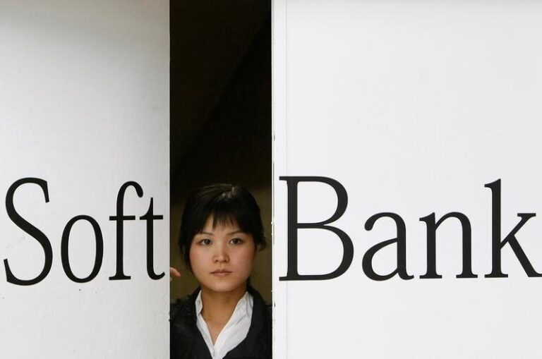 Акции Softbank Group упали на 11% после заявления OpenAI об отказе от IPO в 2026 году
