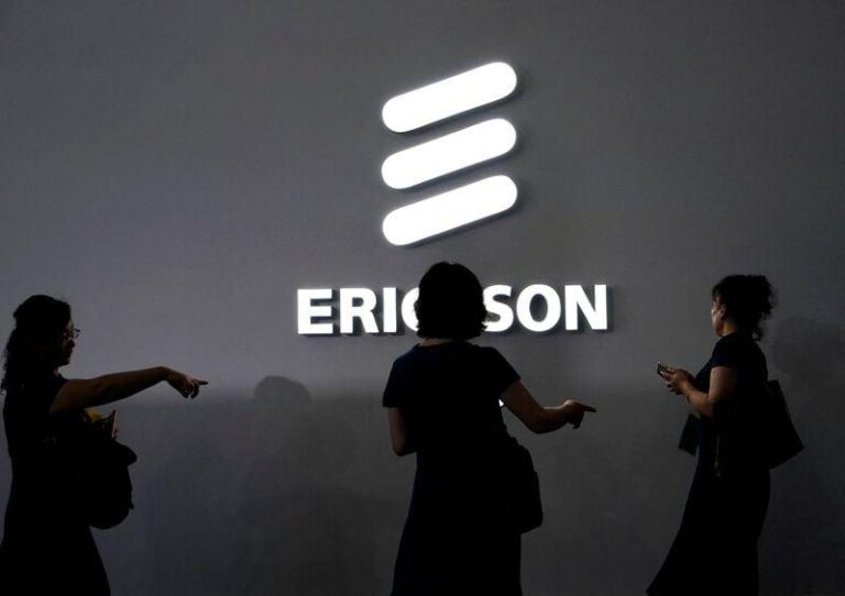 Ericsson падает на фоне понижающего прогноза от Morgan Stanley из-за снижения доходов и маржи в Северной Америке