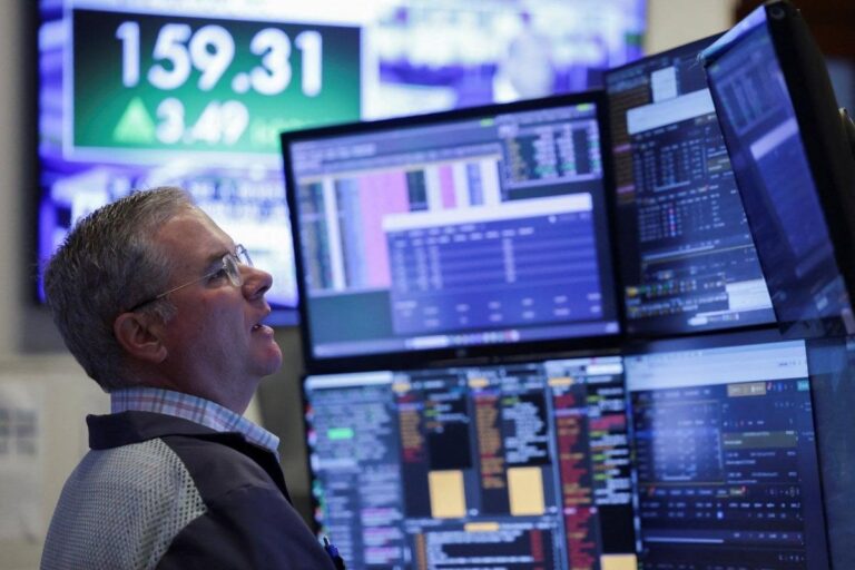 История S&P 500: сильные приросты во время повышения ставок ФРС