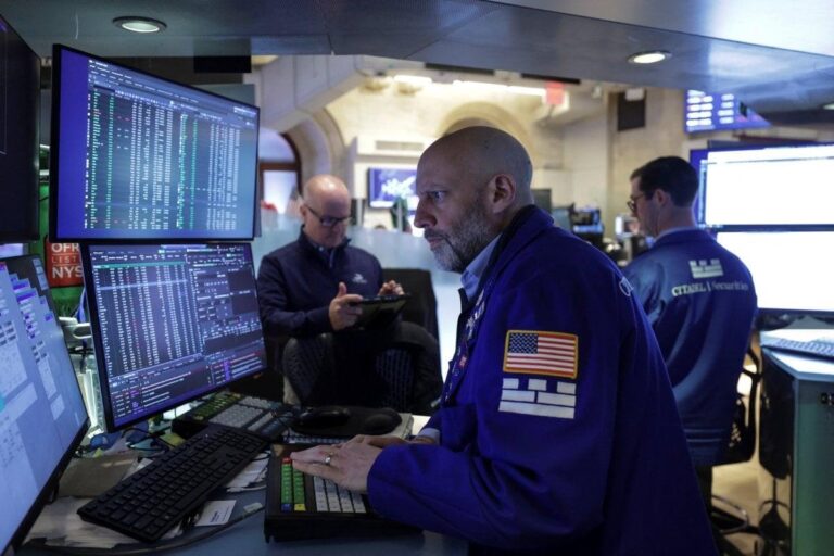 Индекс S&P 500 Utilities упал до 52-недельного минимума на фоне роста доходности облигаций до 5,16%